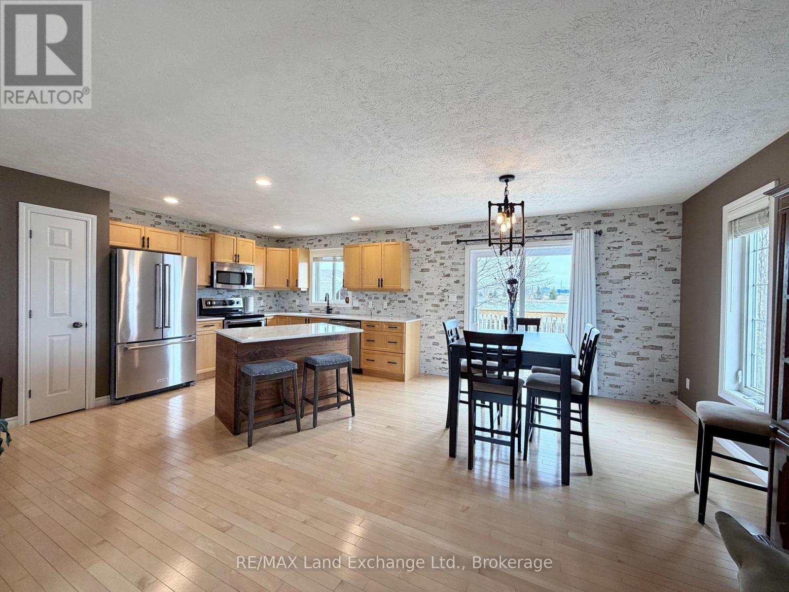 161 STICKEL STREET - 5