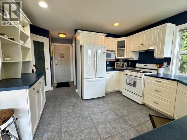 1366 JAYSON ROAD - 20