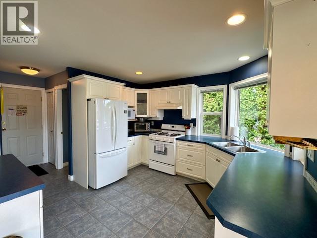 1366 JAYSON ROAD - 19