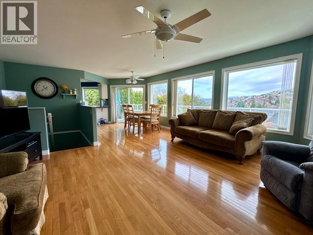 1366 JAYSON ROAD - 16