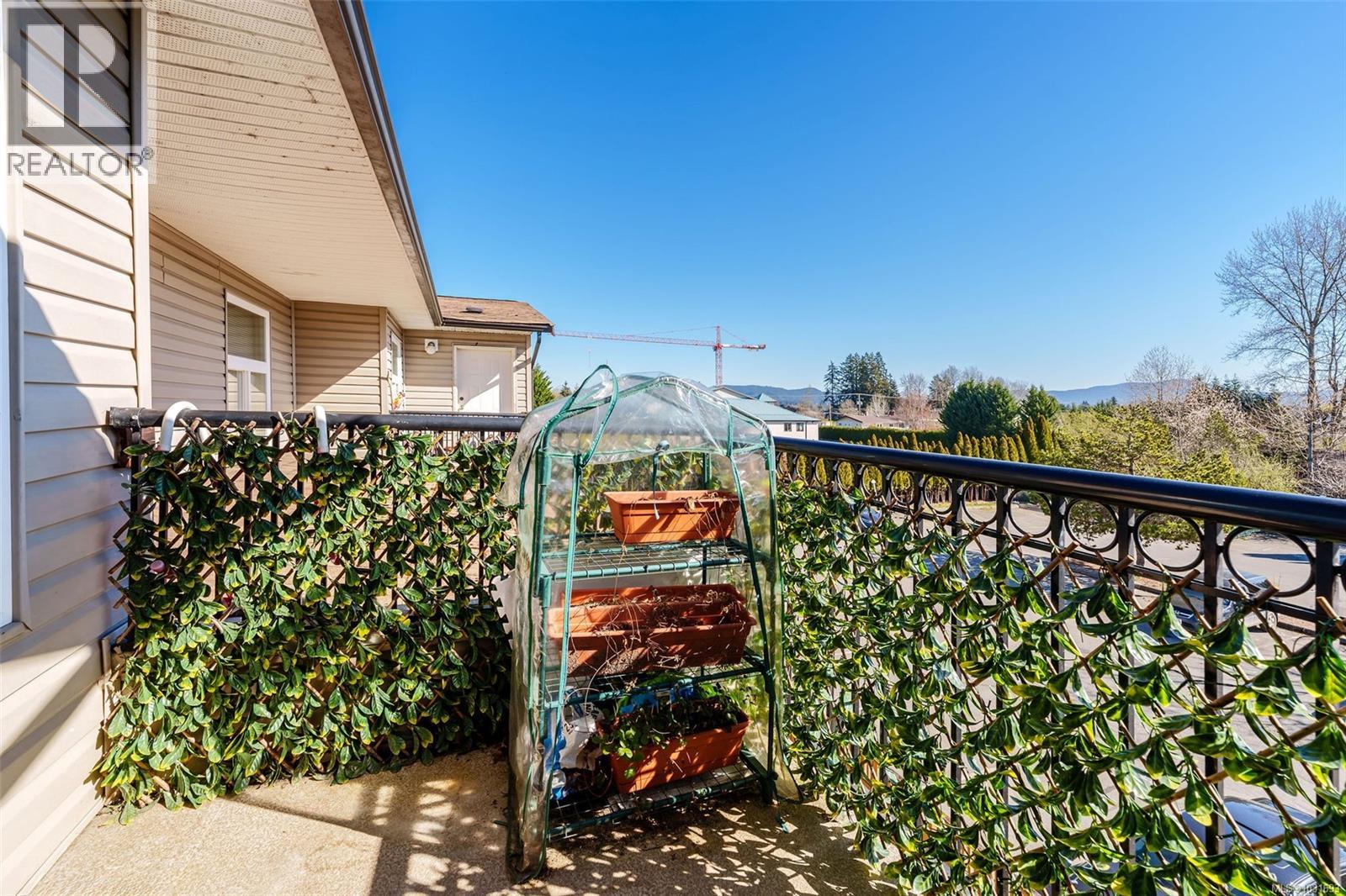 #323 3215 Cowichan Lake Rd - 25
