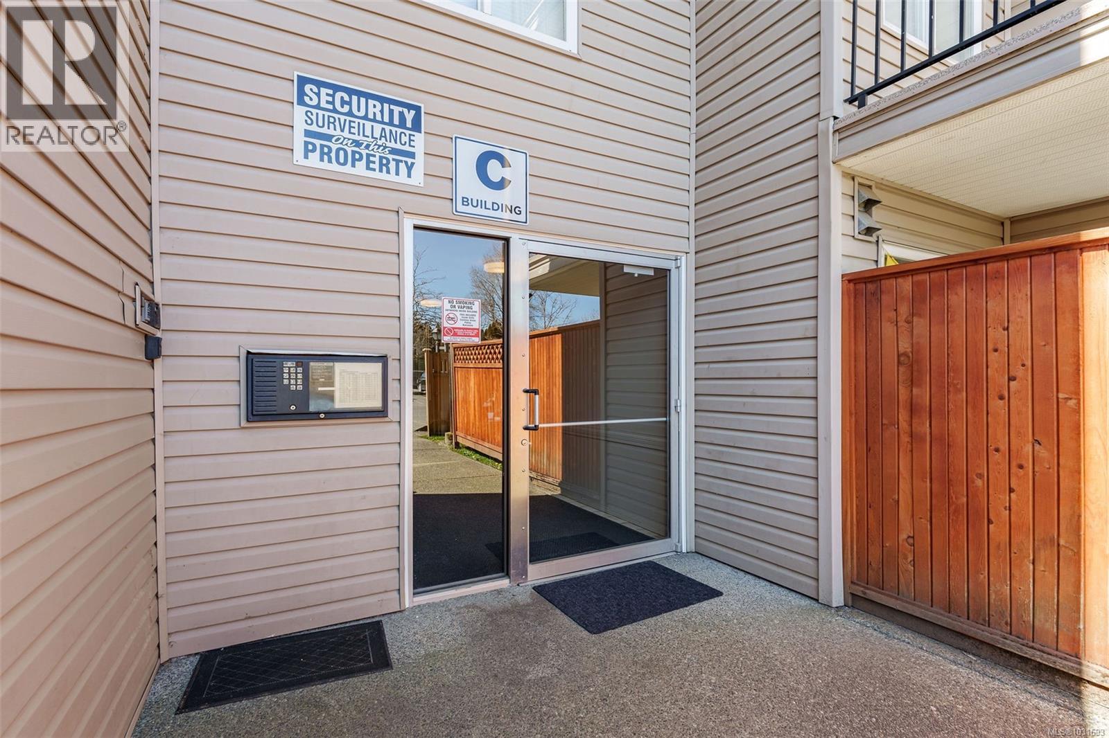 #323 3215 COWICHAN LAKE RD - 33