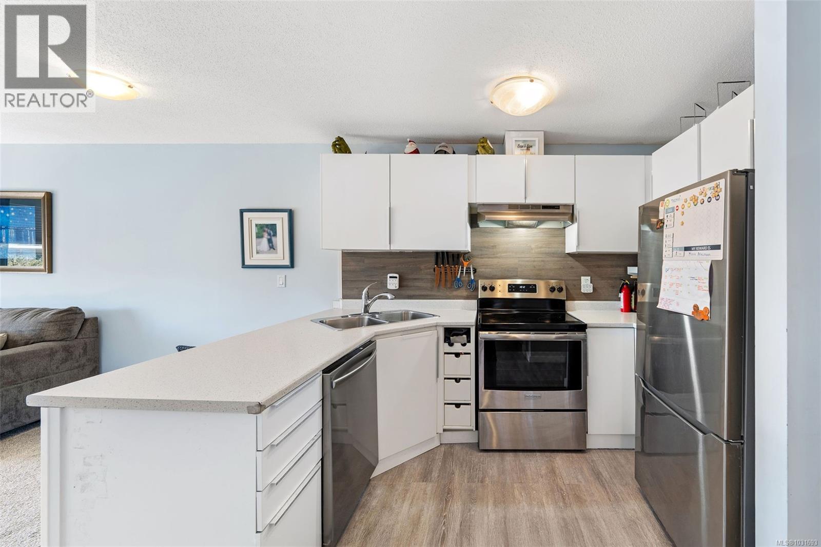 #323 3215 Cowichan Lake Rd - 2