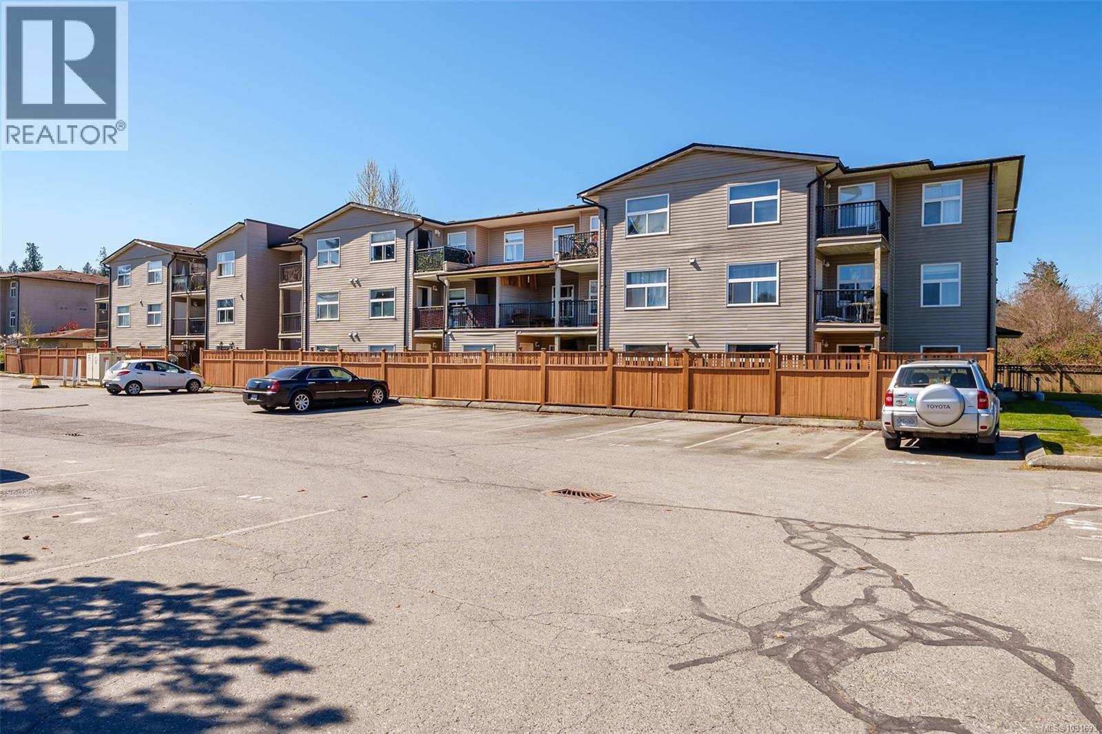 #323 3215 Cowichan Lake Rd - 39