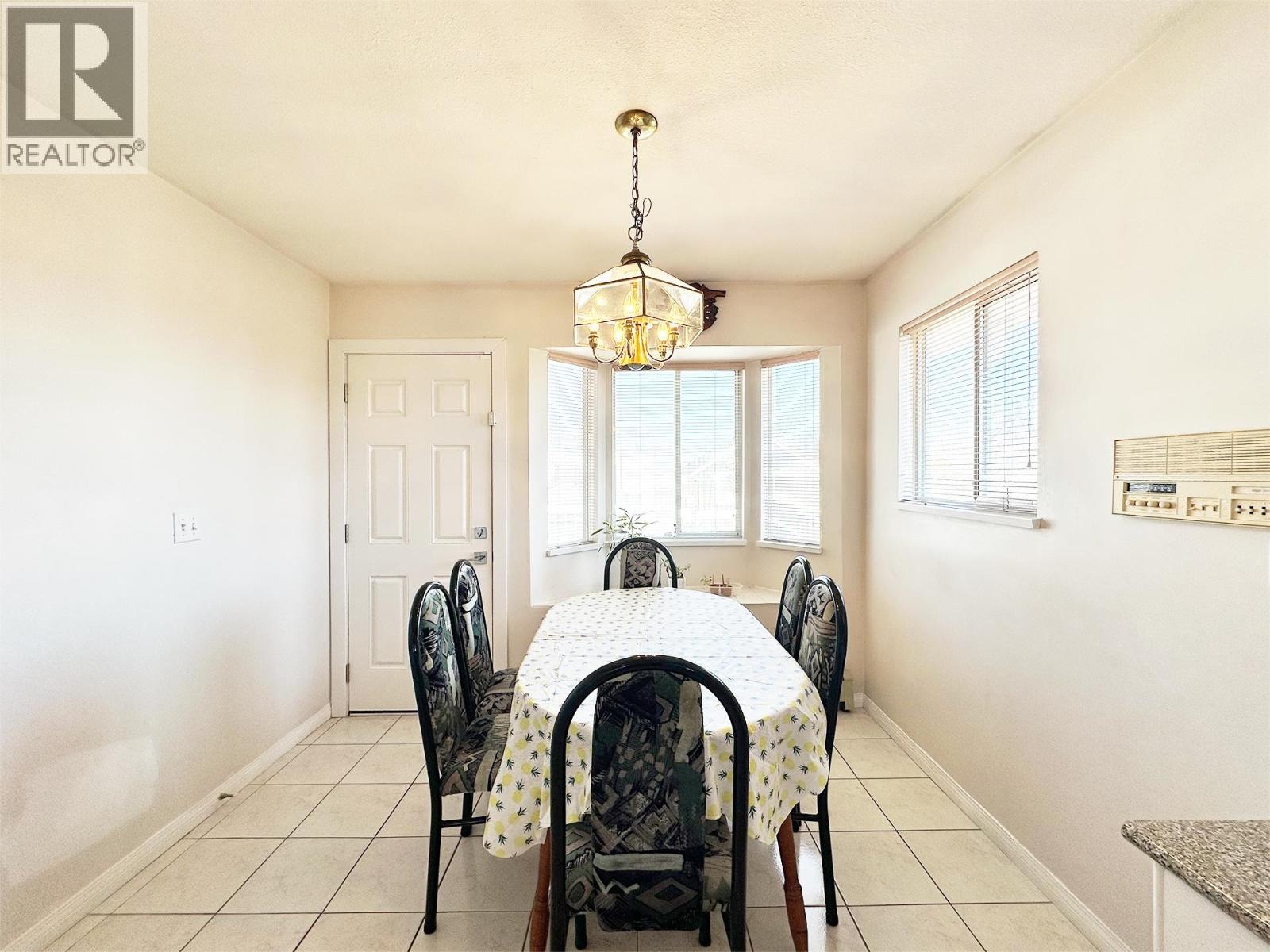 7674 HILDA STREET, Burnaby