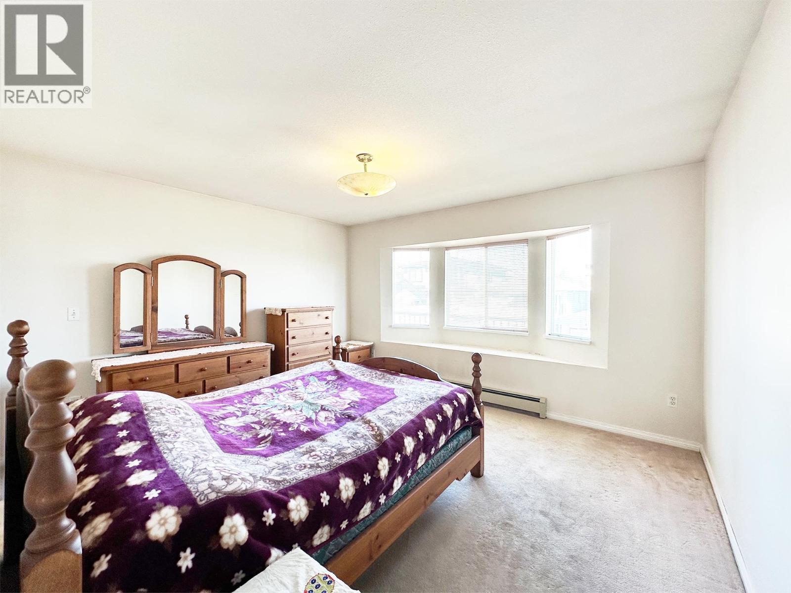 7674 HILDA STREET, Burnaby