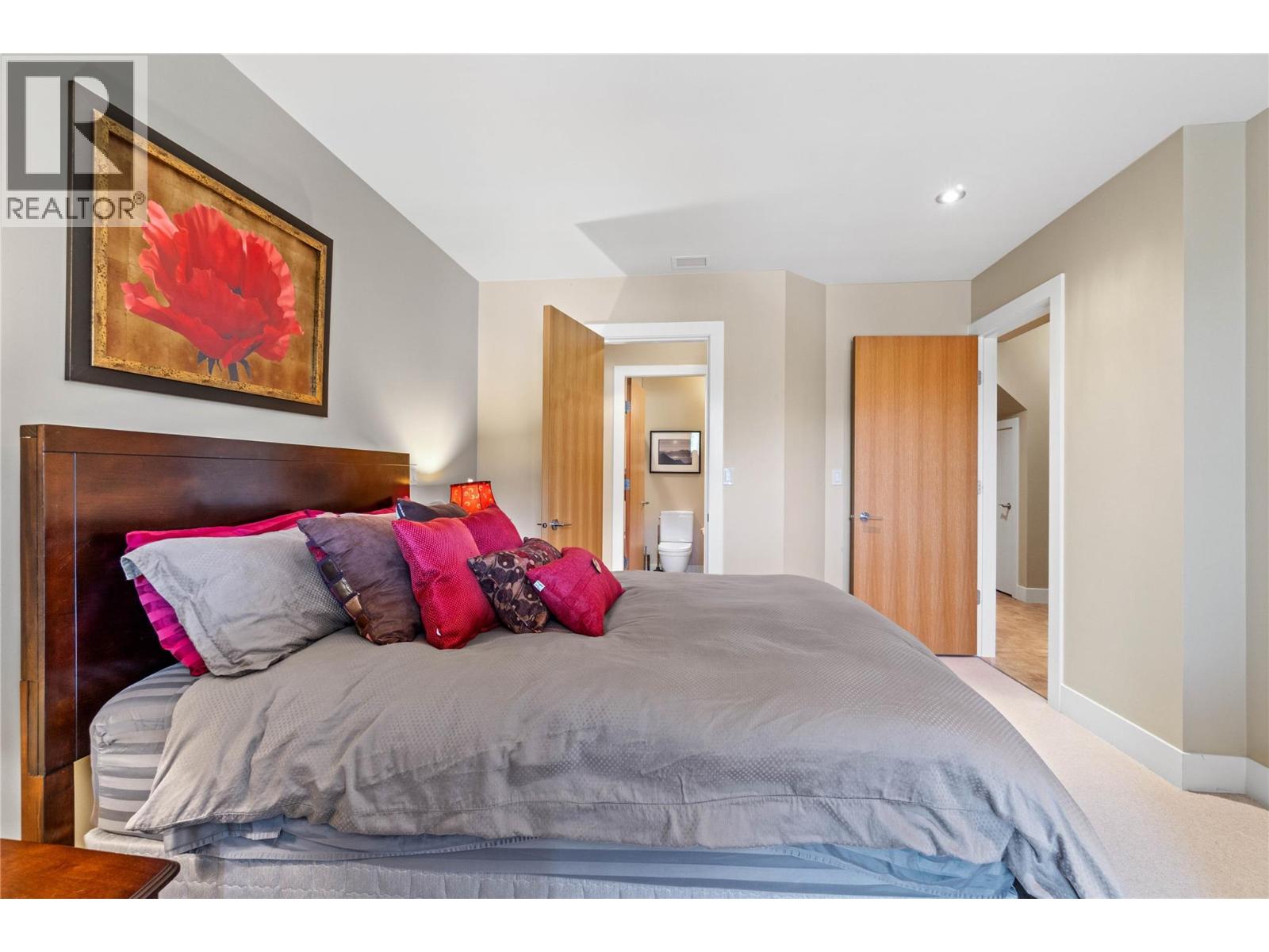 #703 326 MARA LAKE LANE - 33