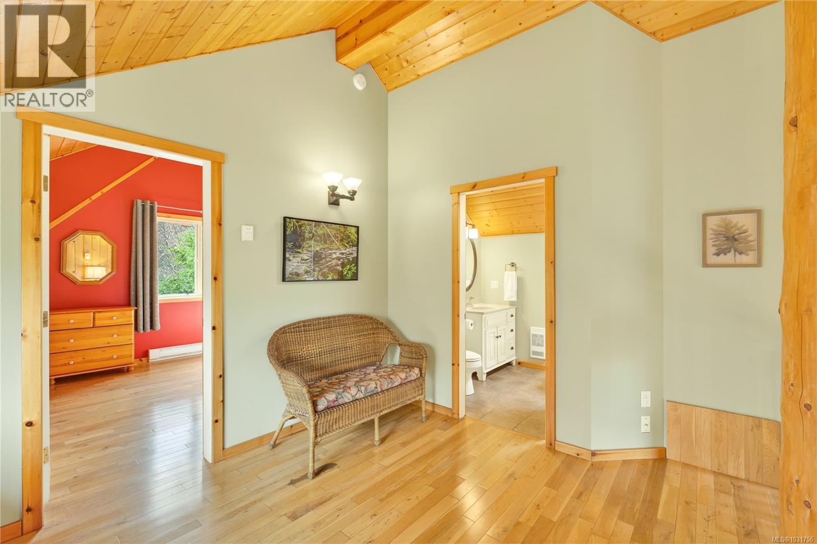 258&266 Boardwalk Blvd, Ucluelet