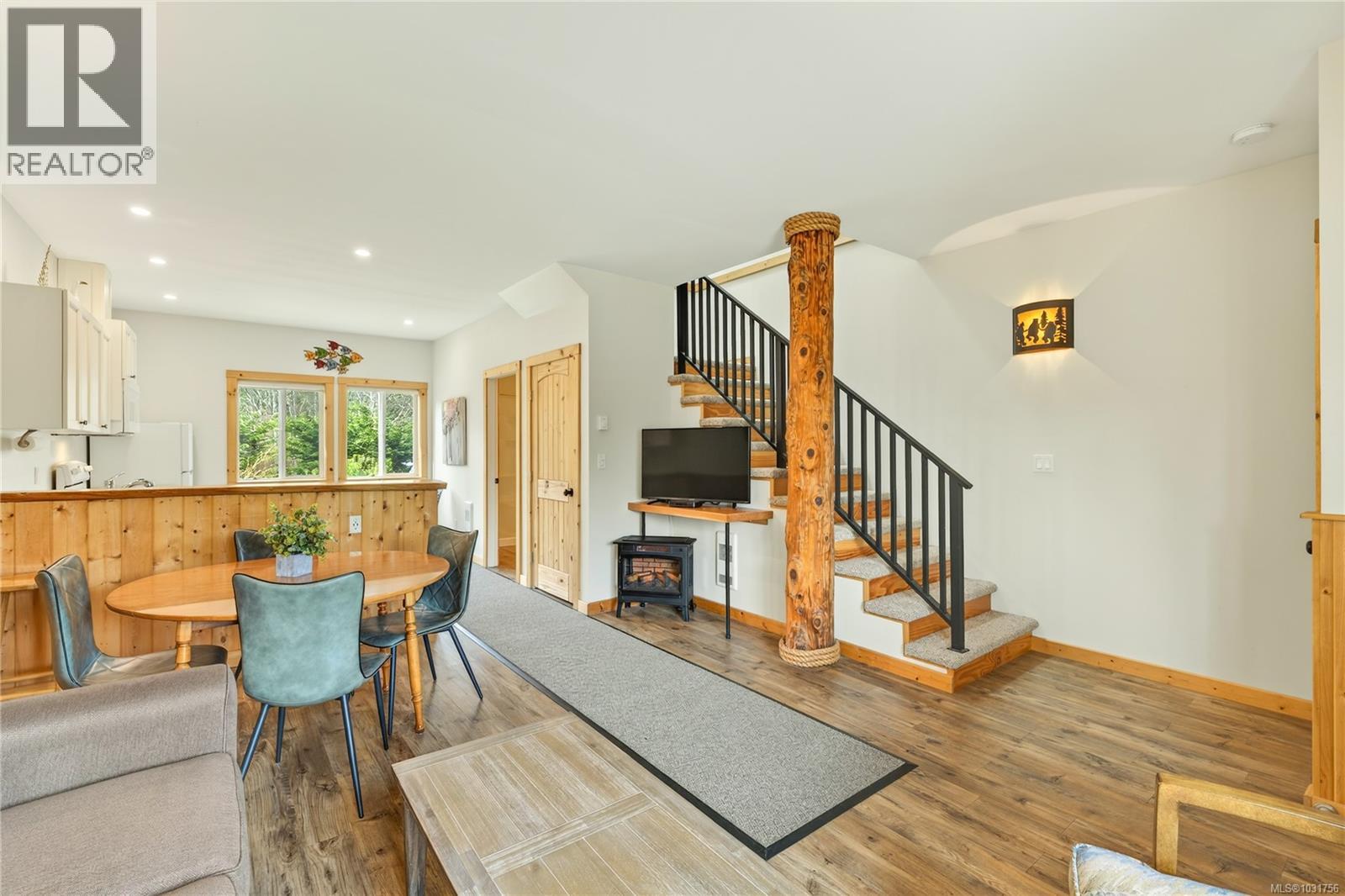 258&266 Boardwalk Blvd, Ucluelet