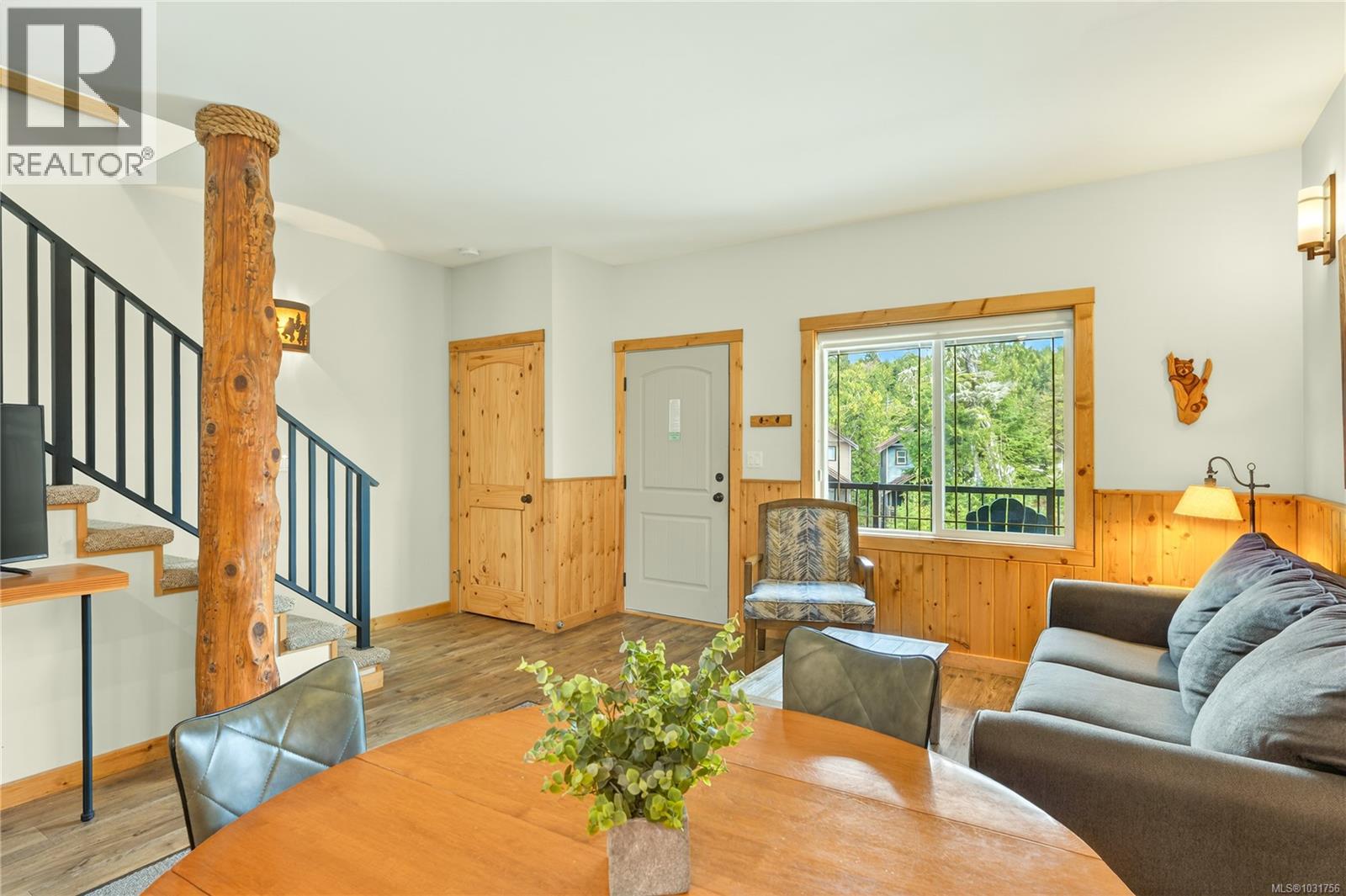 258&266 Boardwalk Blvd, Ucluelet