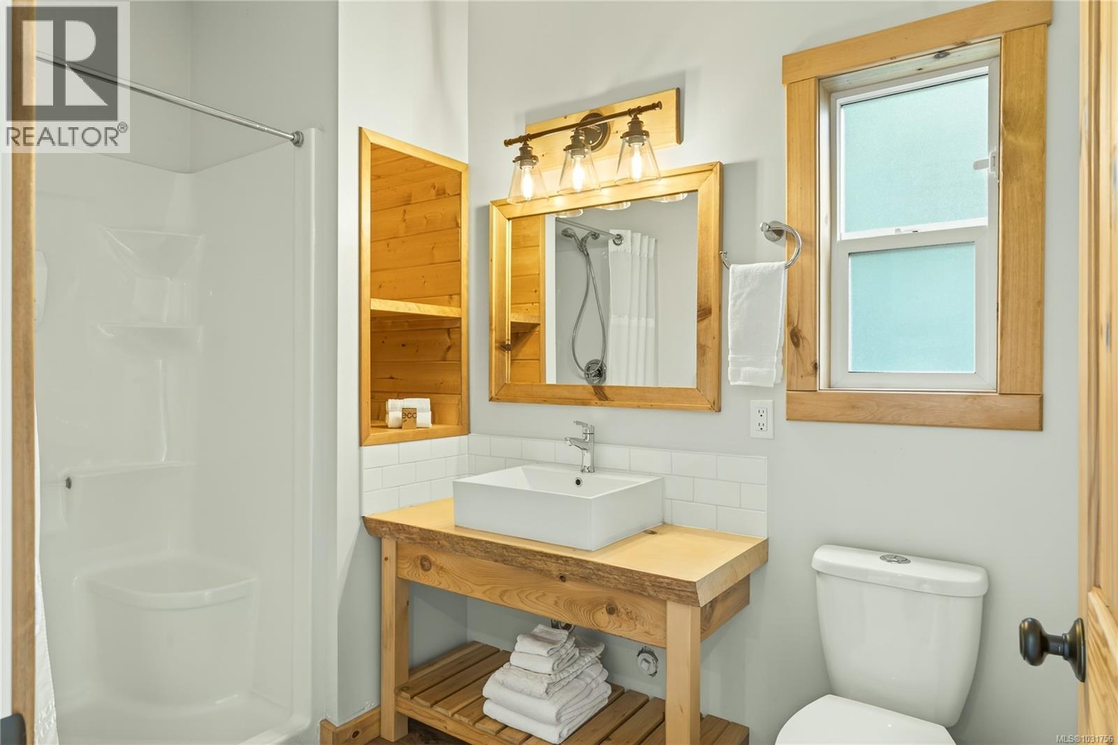258&266 Boardwalk Blvd, Ucluelet