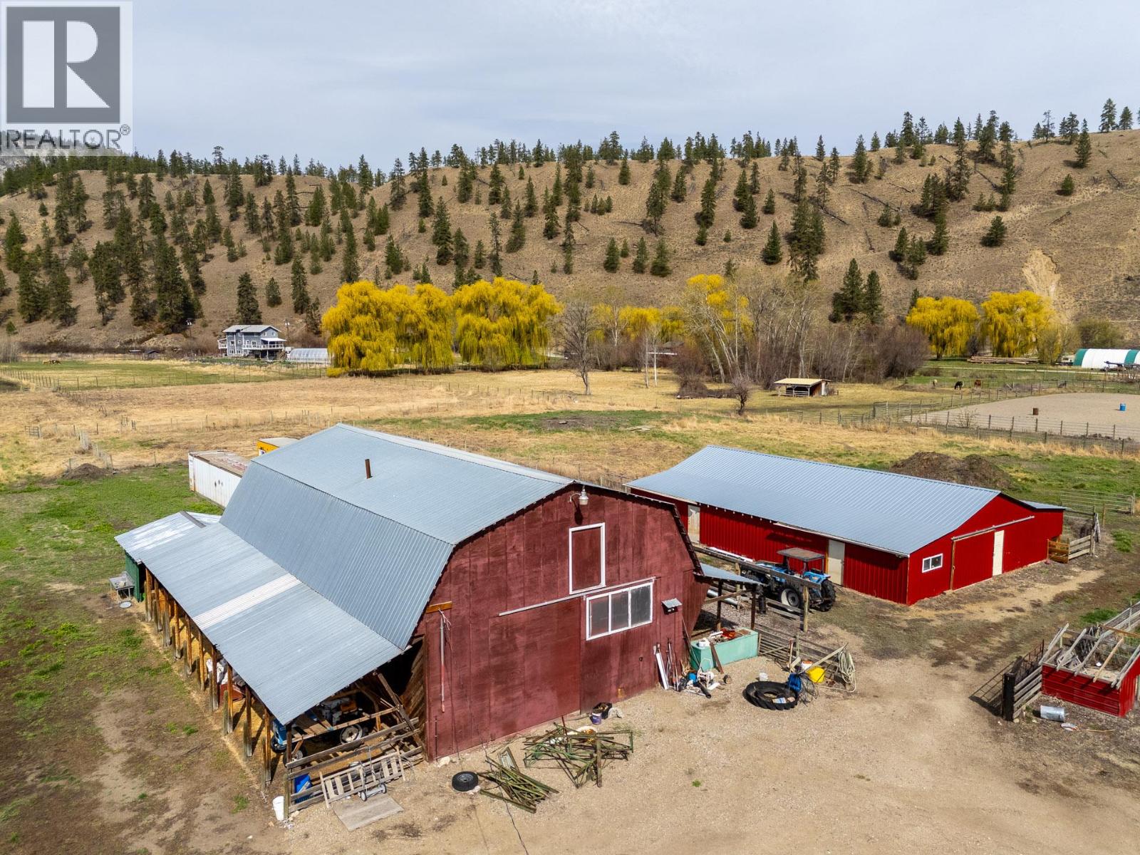 8134 River Road, Oliver