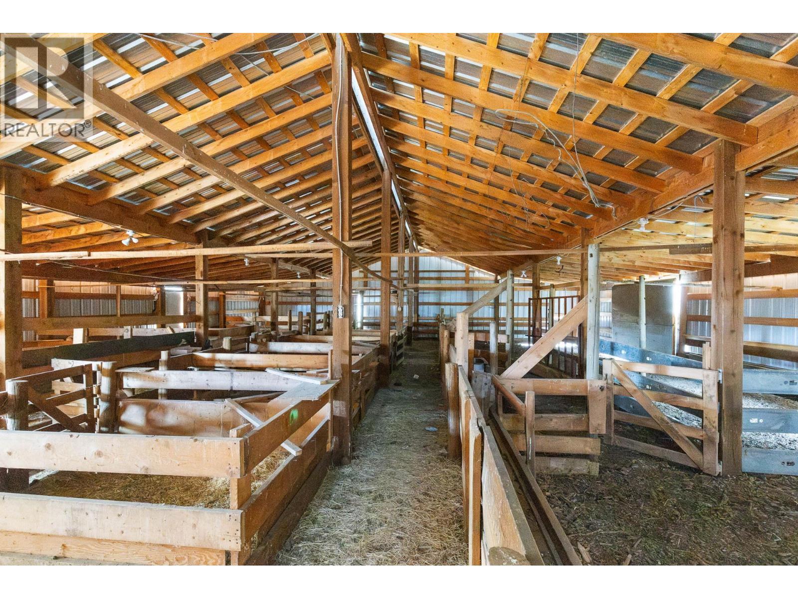 8134 River Road, Oliver