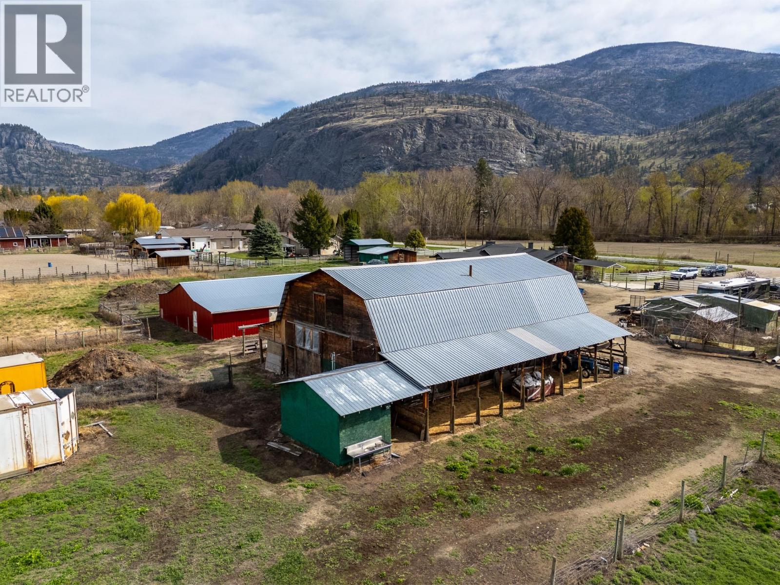 8134 River Road, Oliver