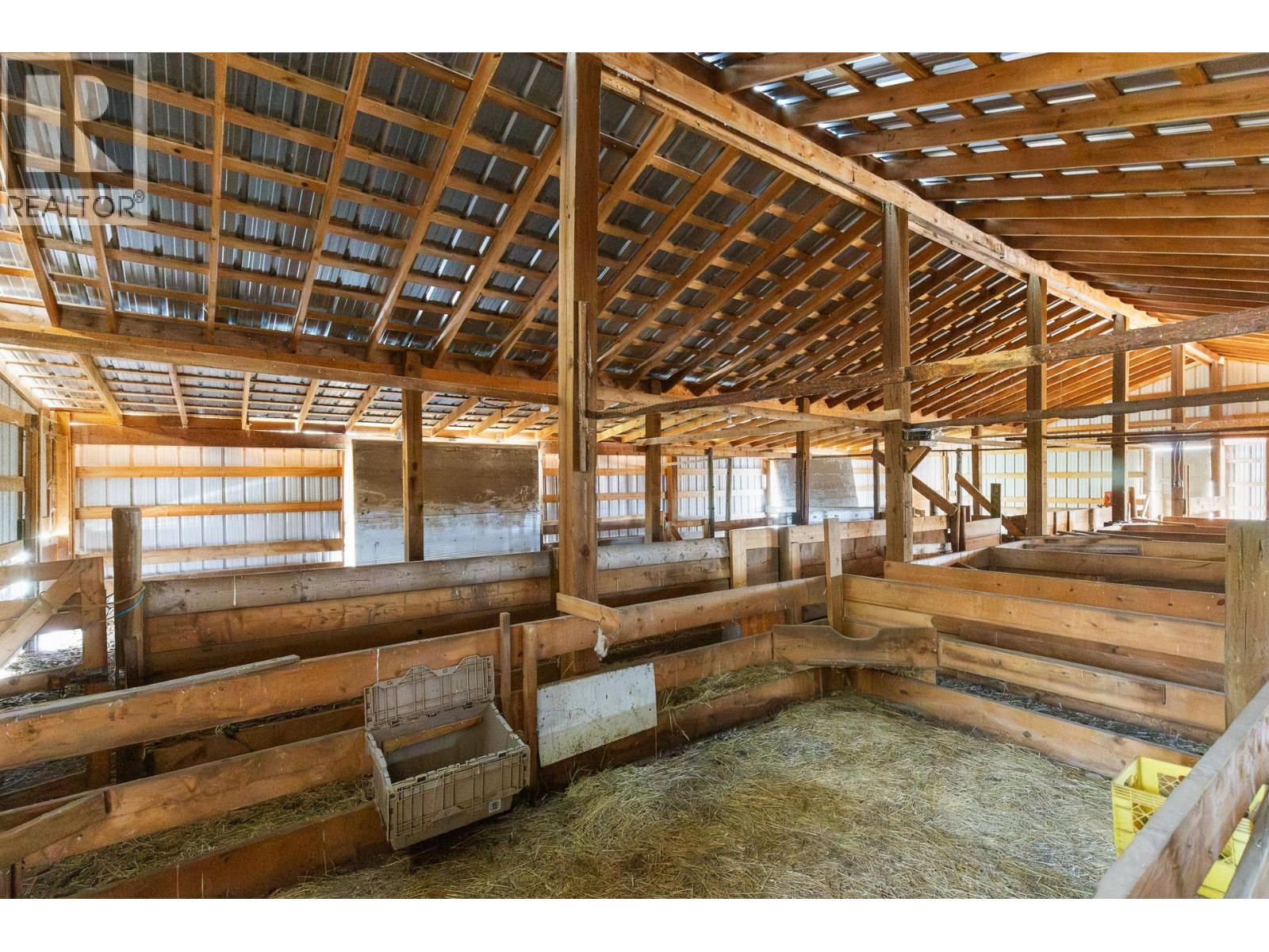 8134 River Road, Oliver