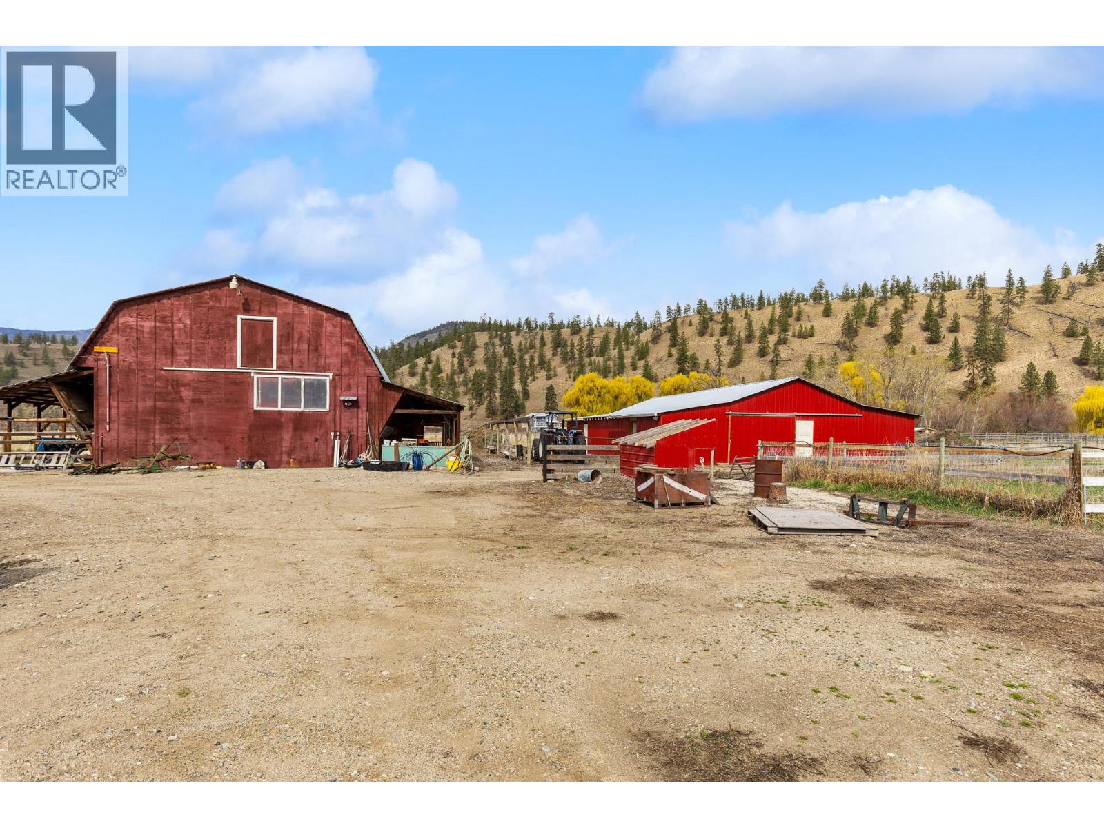 8134 River Road, Oliver