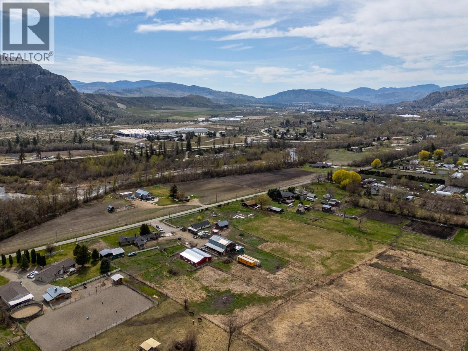 8134 River Road, Oliver