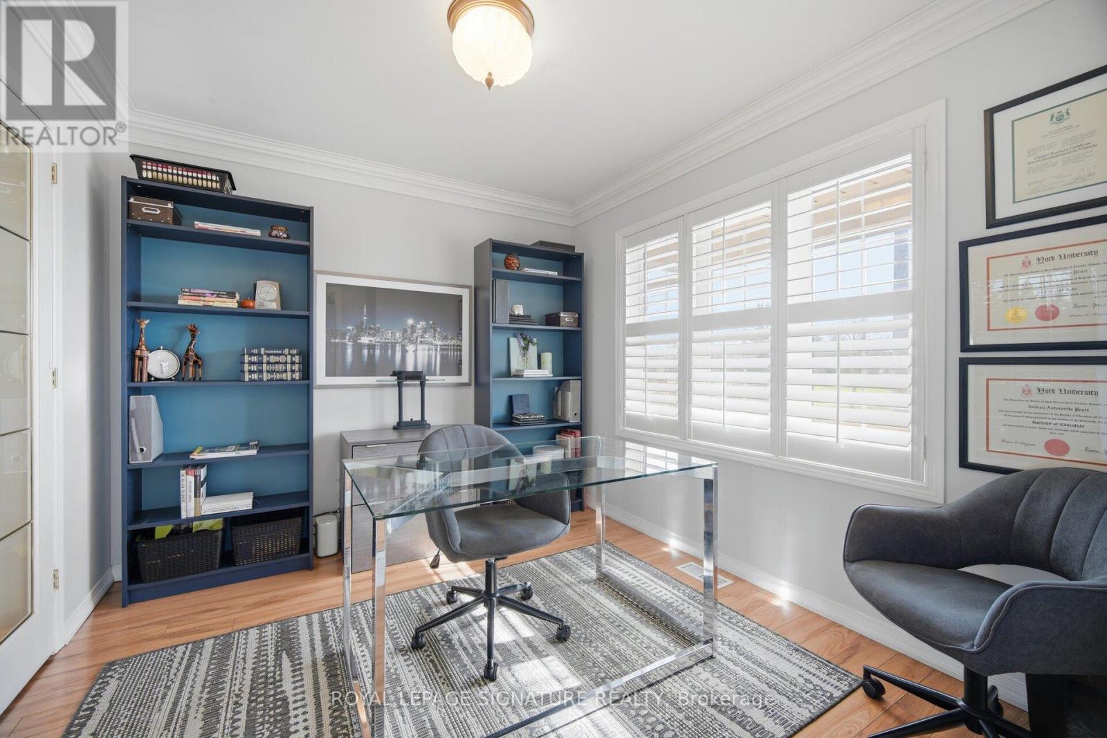 25 MADRONNA GARDENS - 13