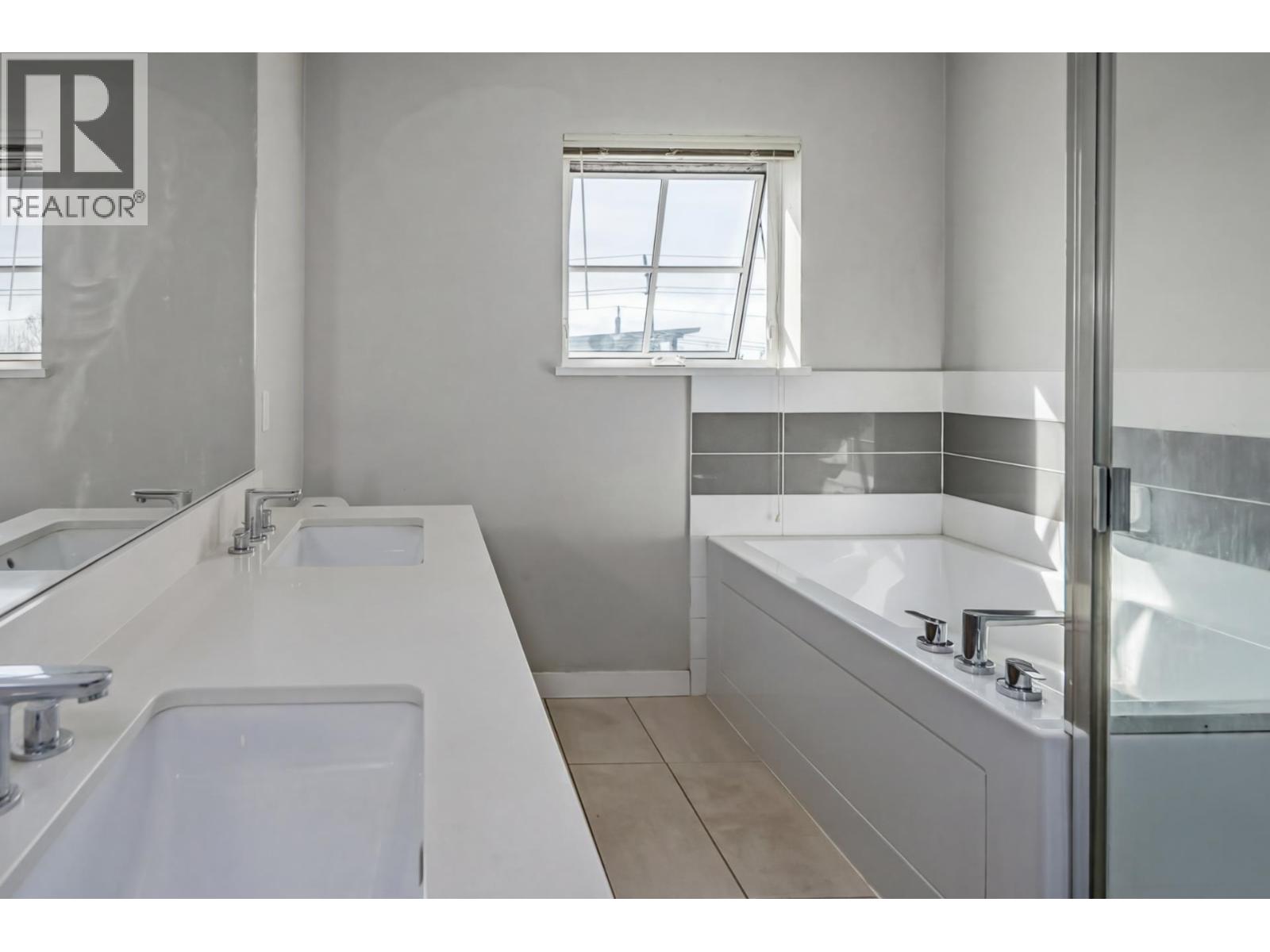 3107 E KENT AVENUE NORTH AVENUE, Vancouver