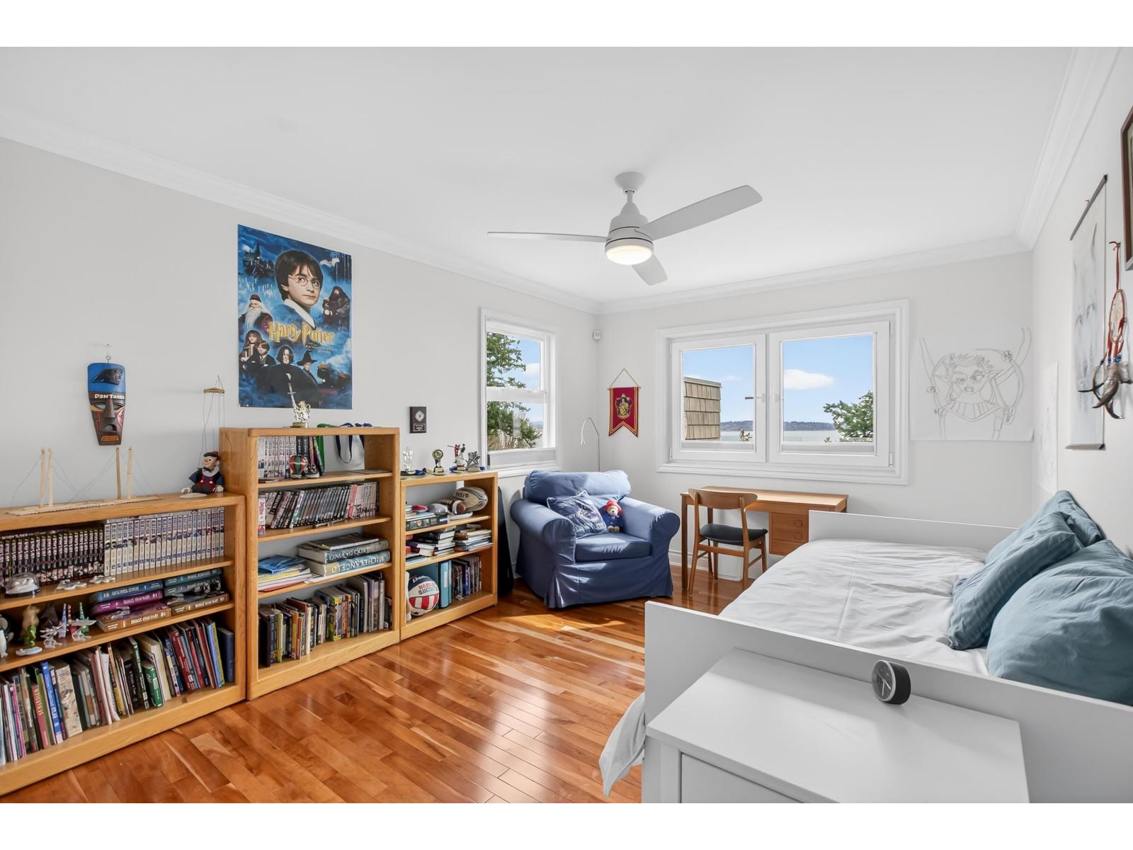 1279 EVERALL STREET, White Rock