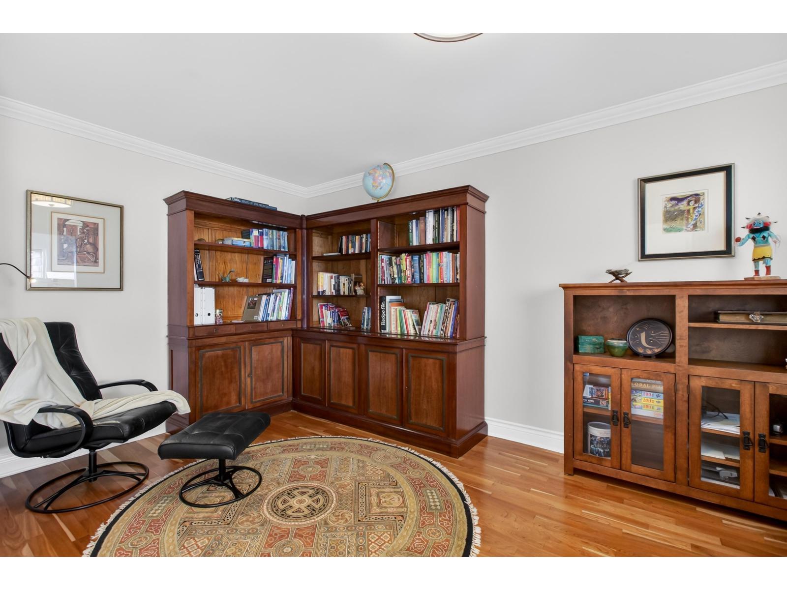 1279 EVERALL STREET, White Rock