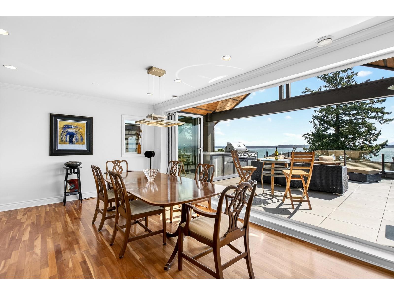 1279 EVERALL STREET, White Rock