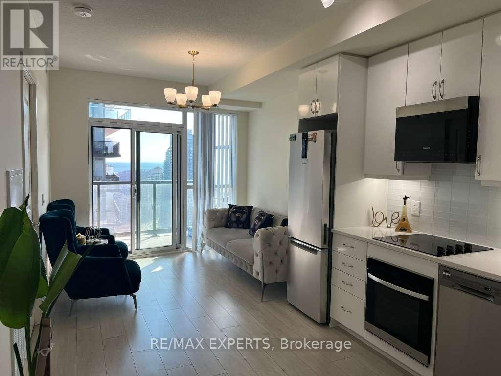 3806 - 38 ANNIE CRAIG DRIVE