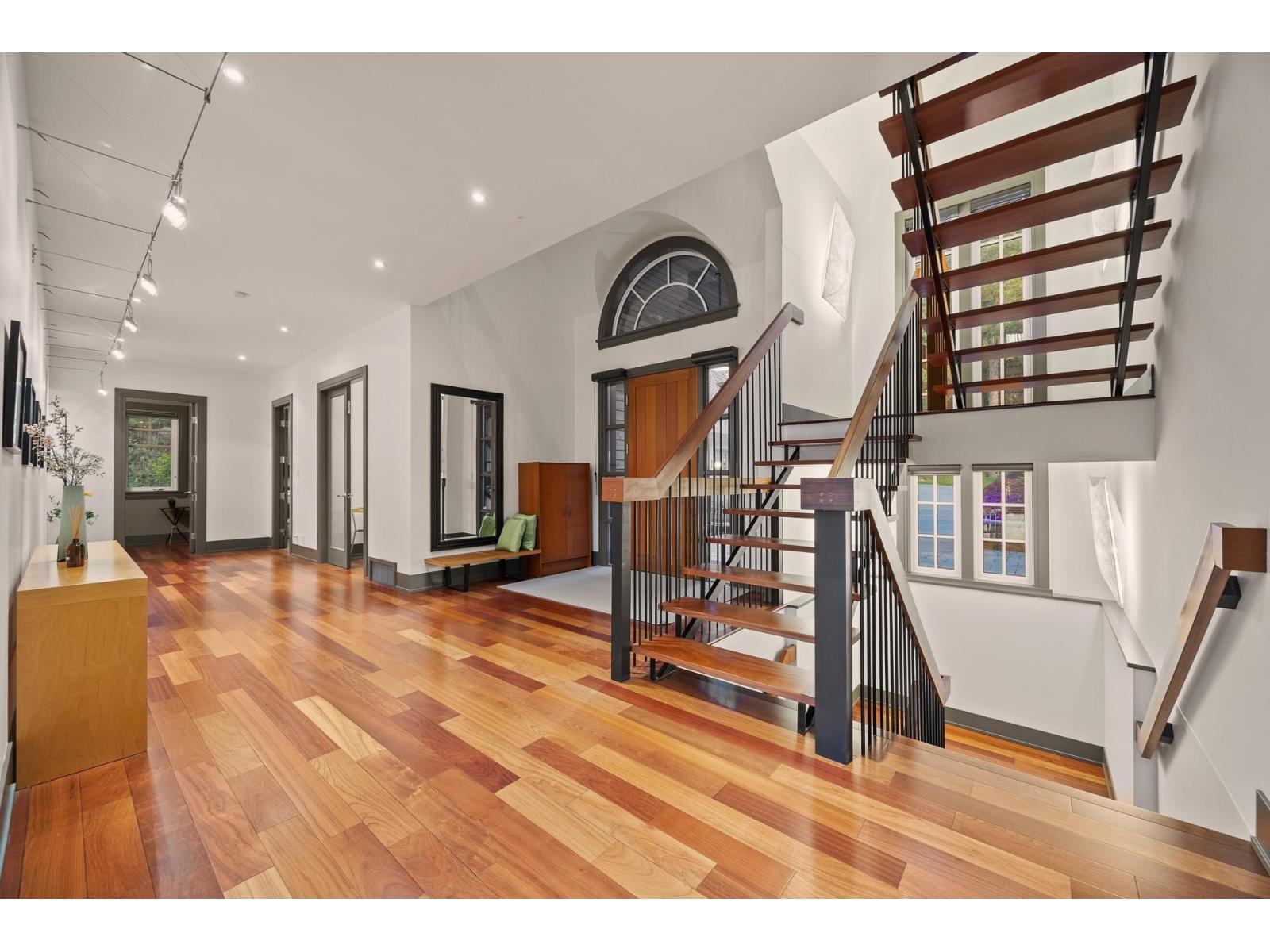 2737 CRESCENT DRIVE, Surrey