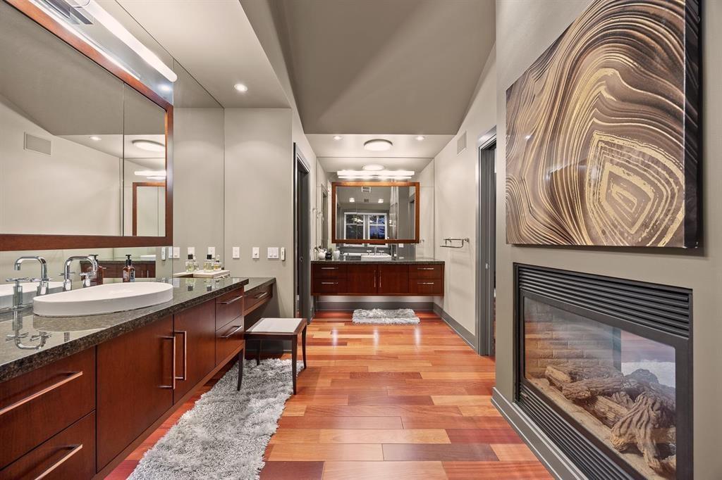 2737 CRESCENT DRIVE, Surrey