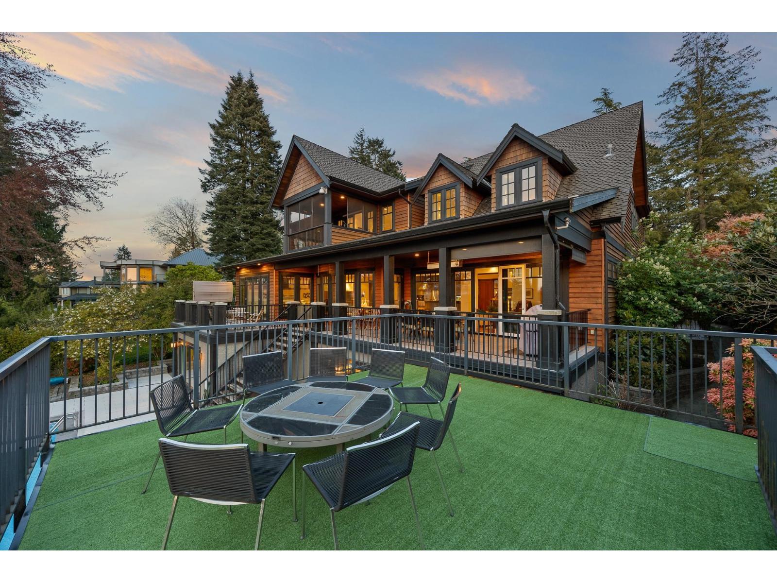2737 CRESCENT DRIVE, Surrey