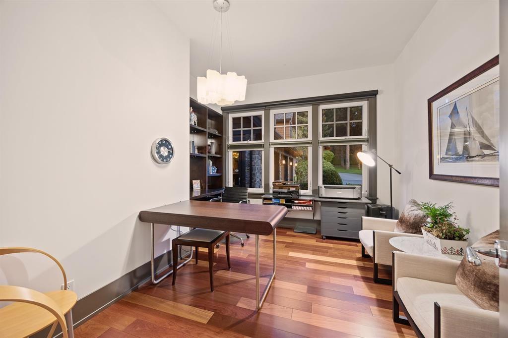 2737 CRESCENT DRIVE, Surrey