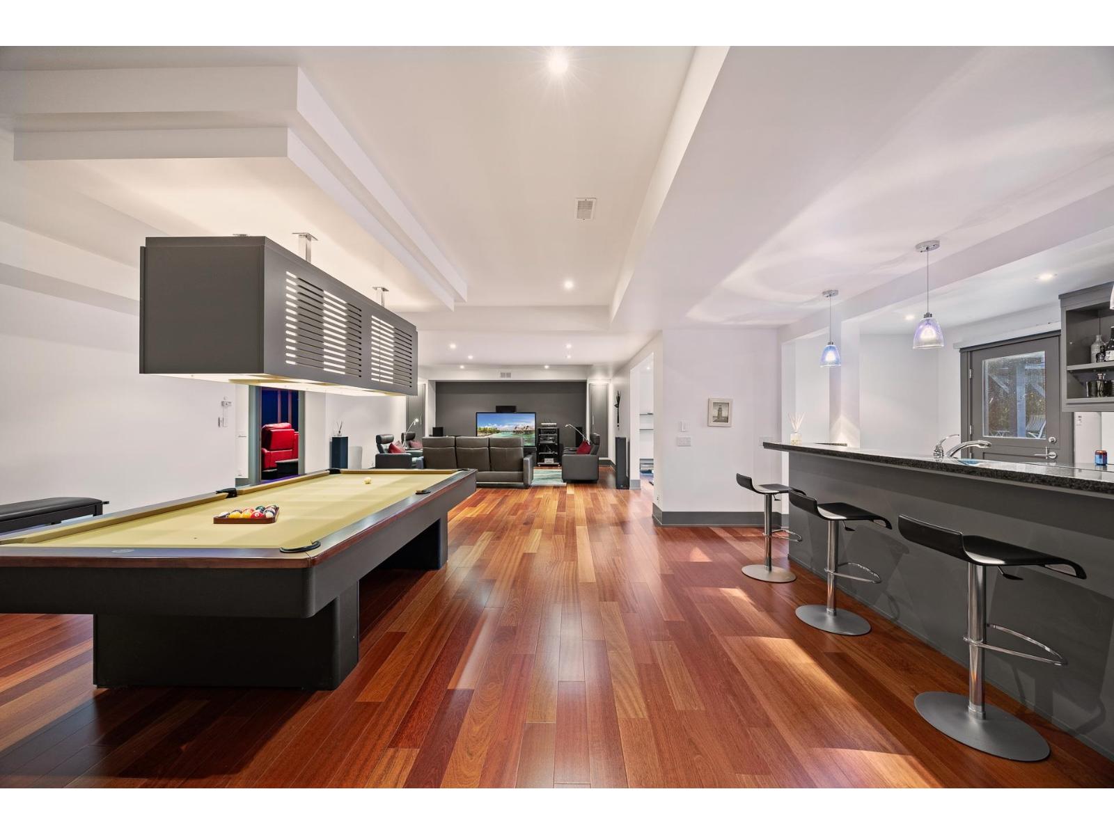 2737 CRESCENT DRIVE, Surrey