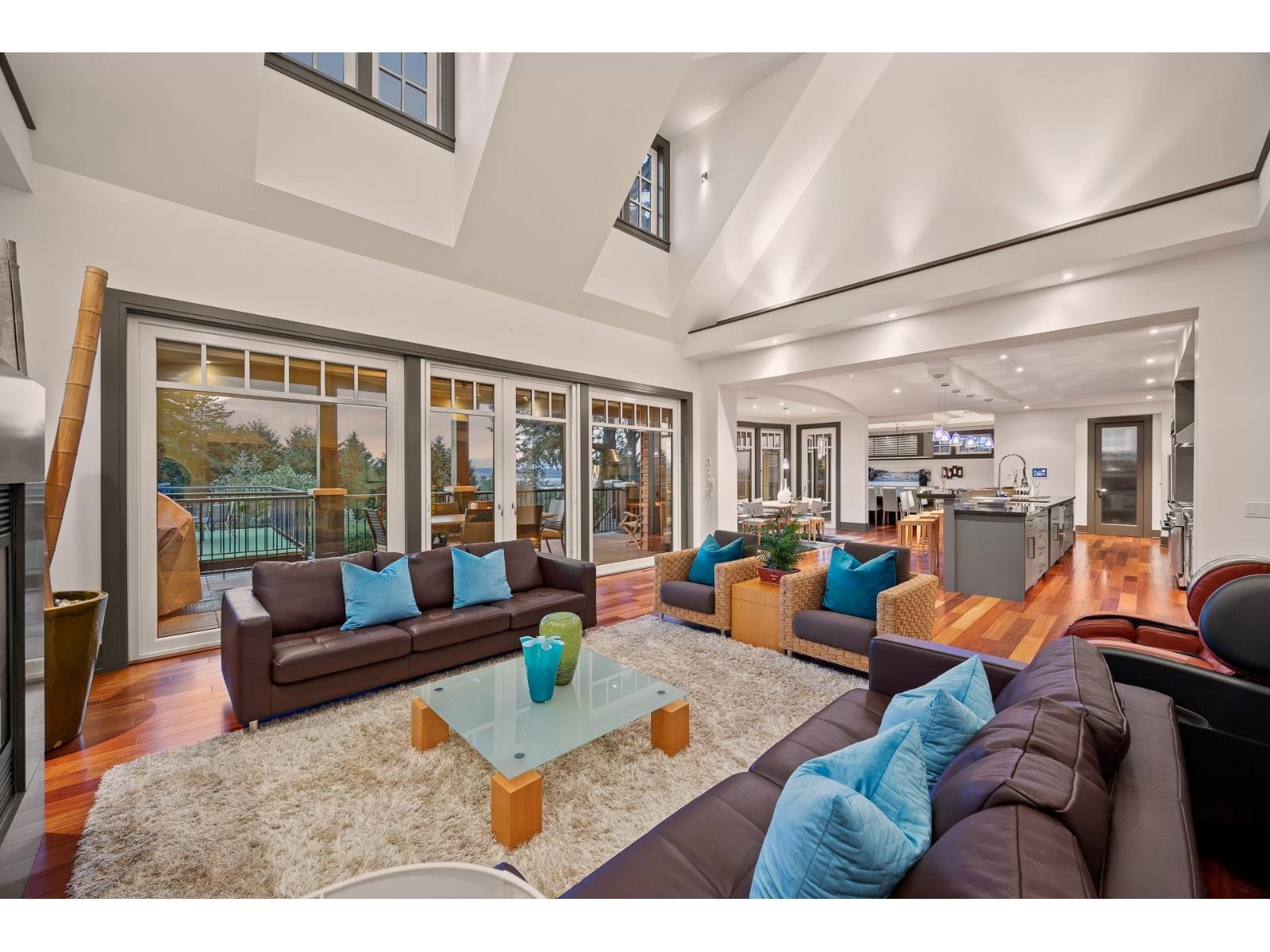 2737 CRESCENT DRIVE, Surrey