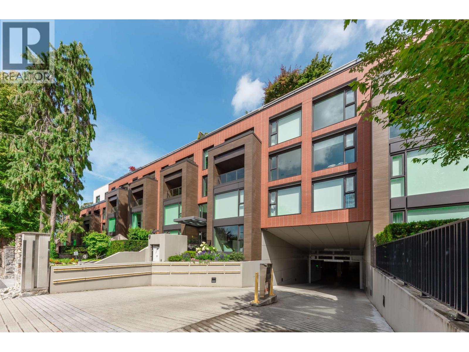 201 1561 W 57TH AVENUE, Vancouver