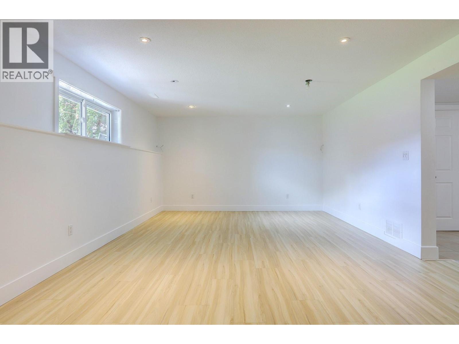 9811 Venables Drive, Vernon