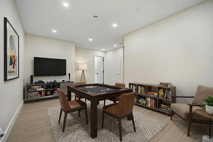 14206 NORTH BLUFF ROAD, White Rock