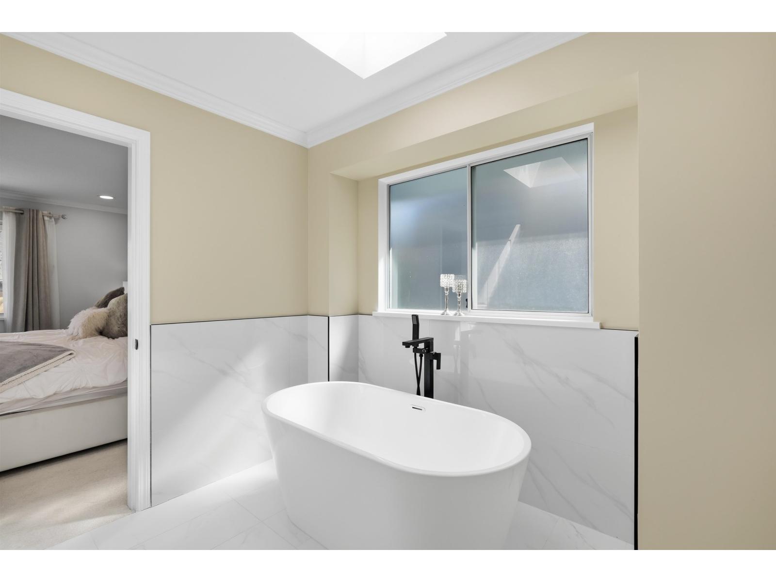 1834 OCEAN PARK ROAD, Surrey