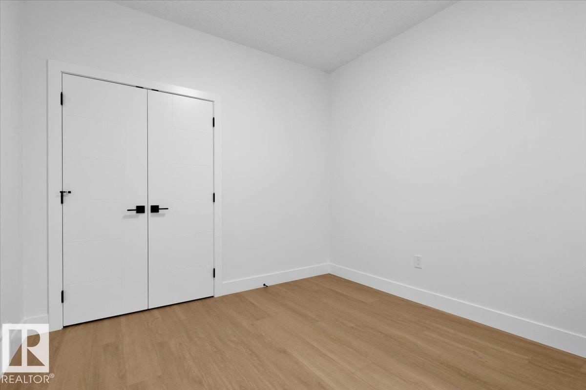 6 EDGEFIELD WY - 12