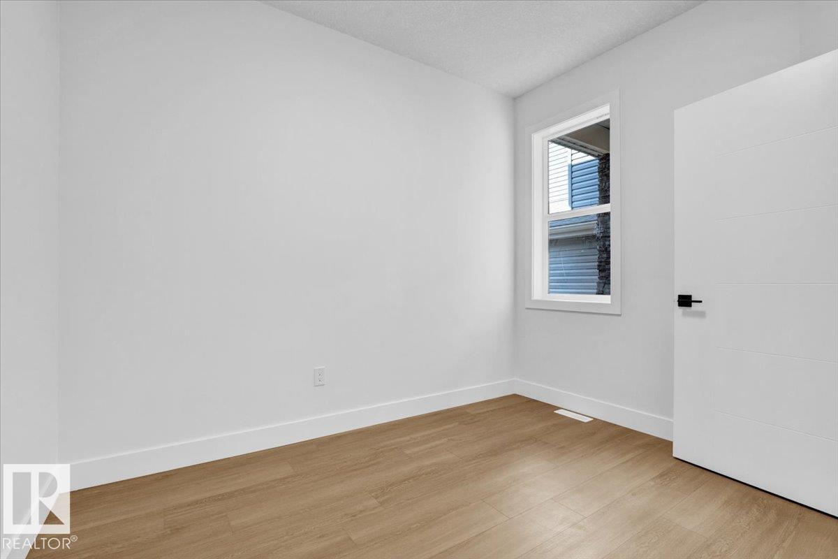 6 EDGEFIELD WY - 13