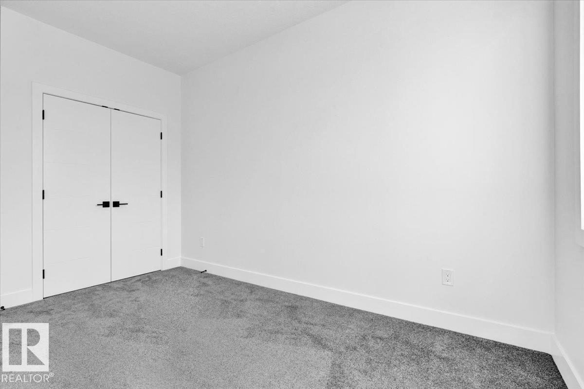 6 EDGEFIELD WY - 43