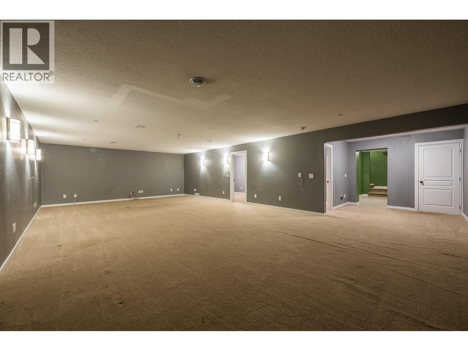 8925 GRIZZLY CRESCENT - 26