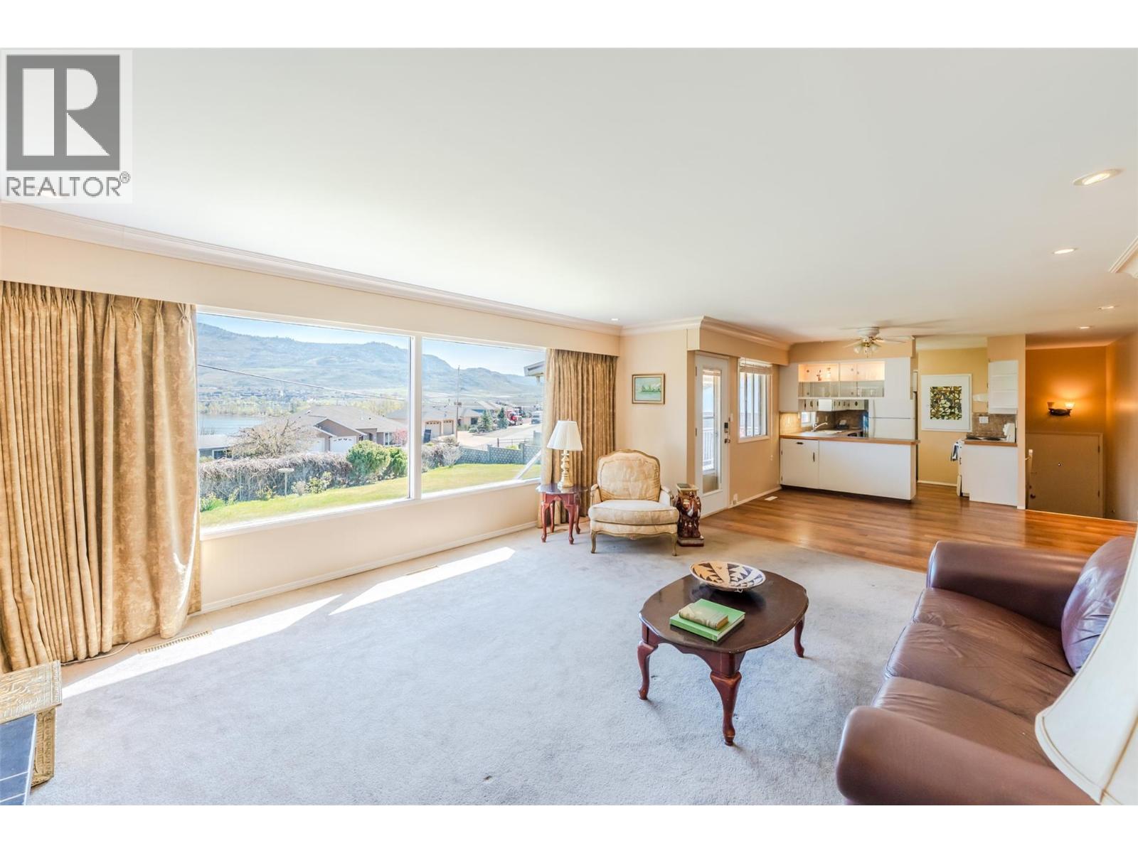 3627 Lobelia Drive - 6