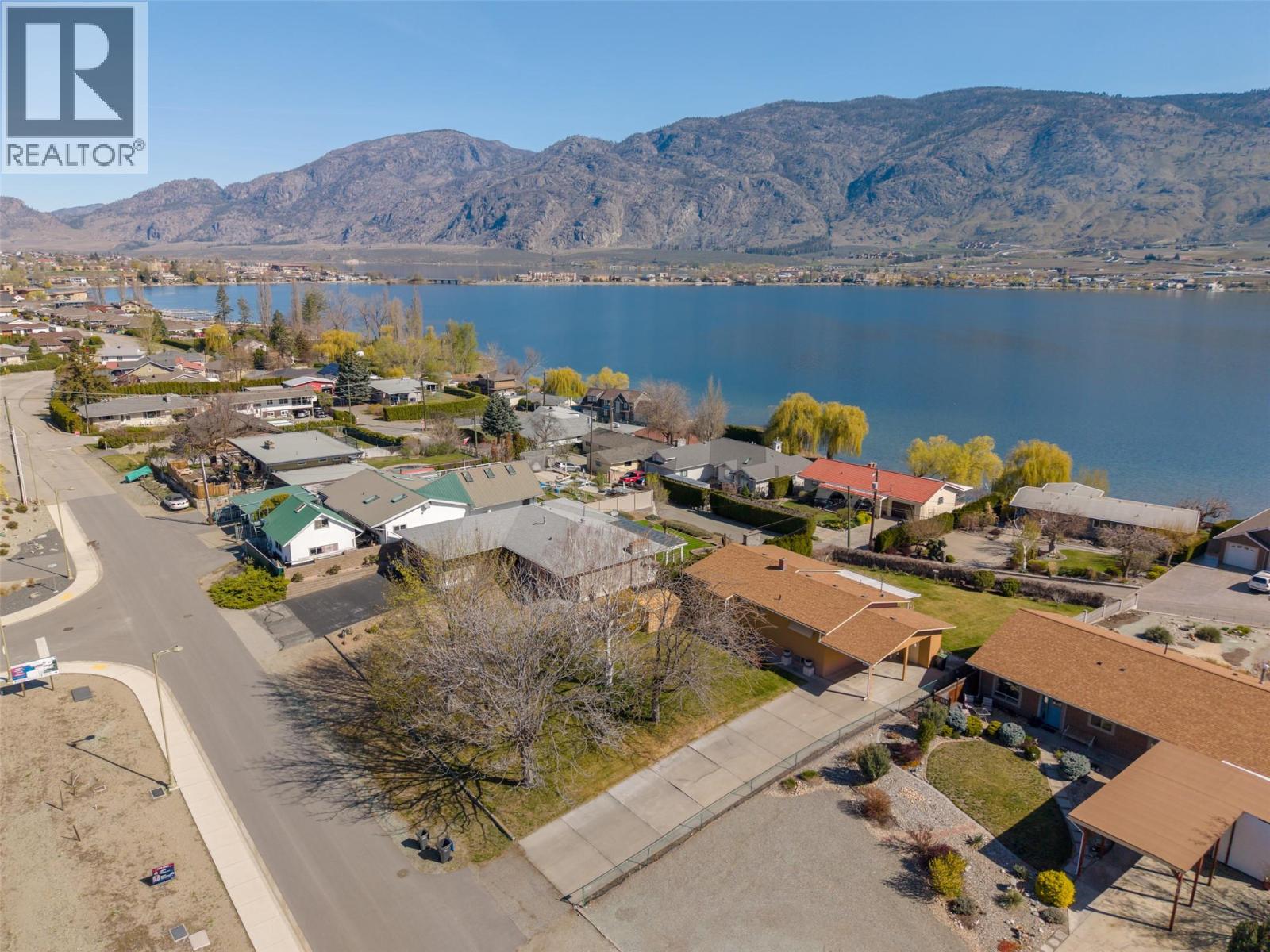 3627 Lobelia Drive - 63