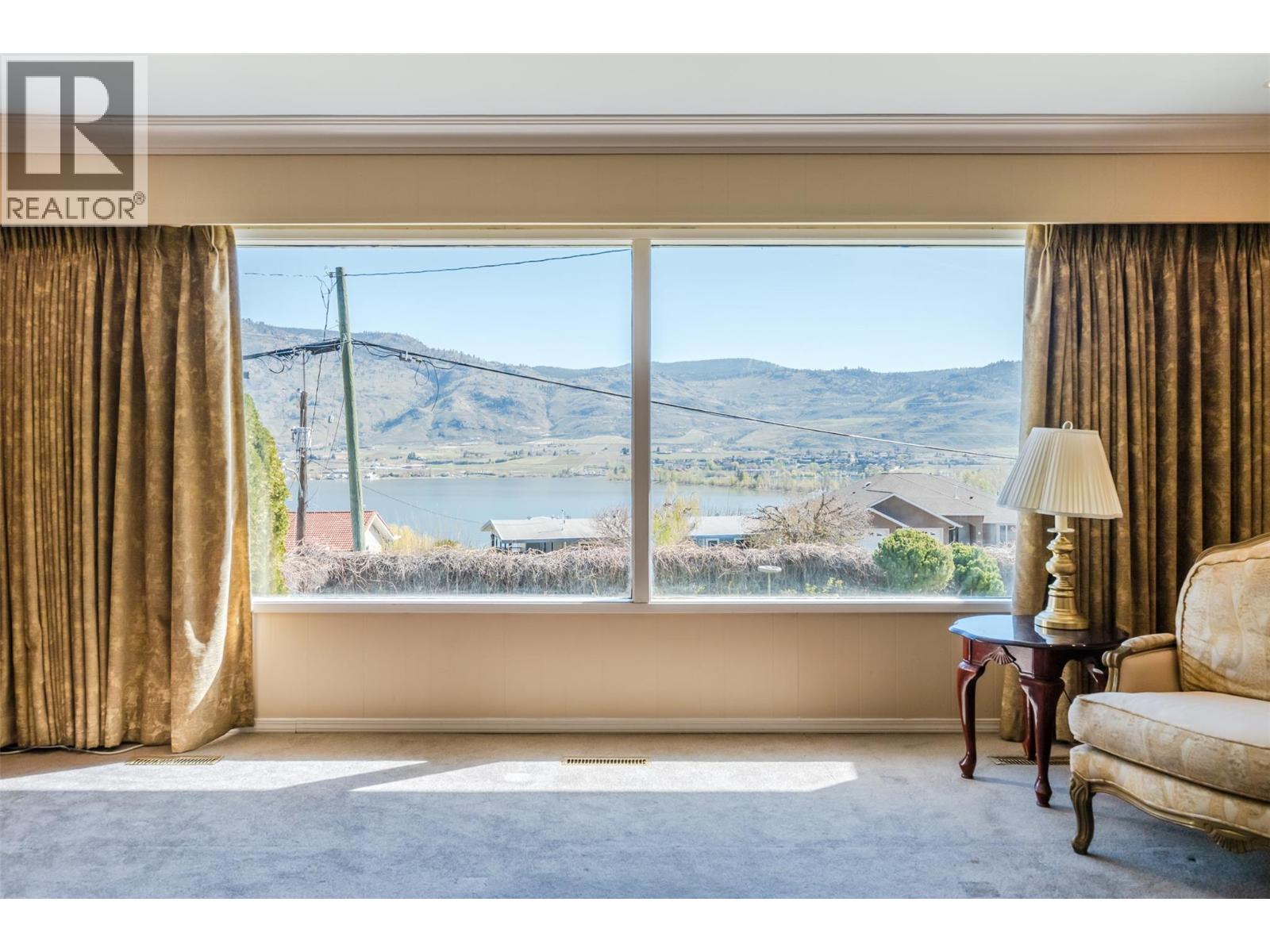 3627 Lobelia Drive - 8