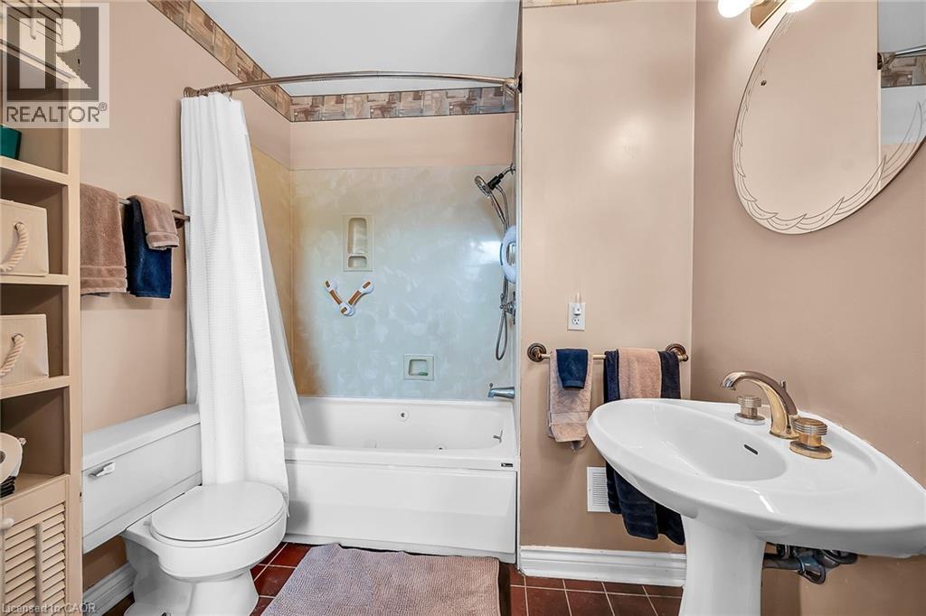 141 MOUNT ALBION ROAD - 31
