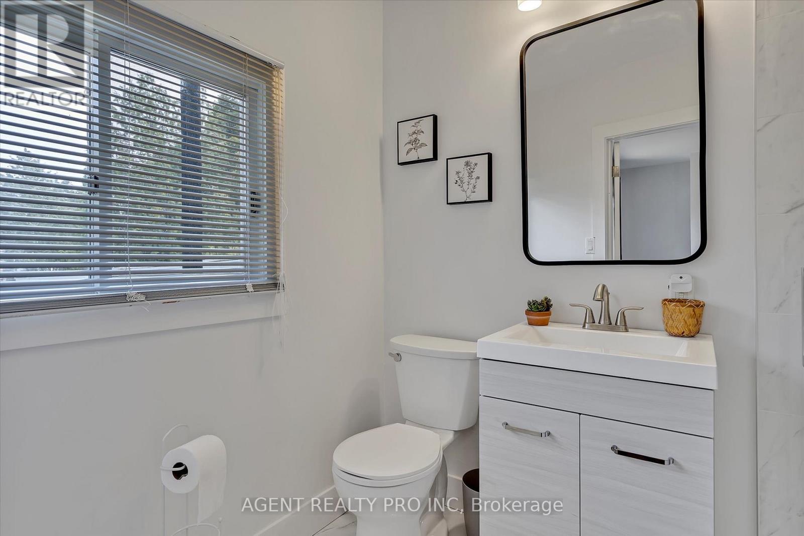 21 ORIOLE ROAD - 23