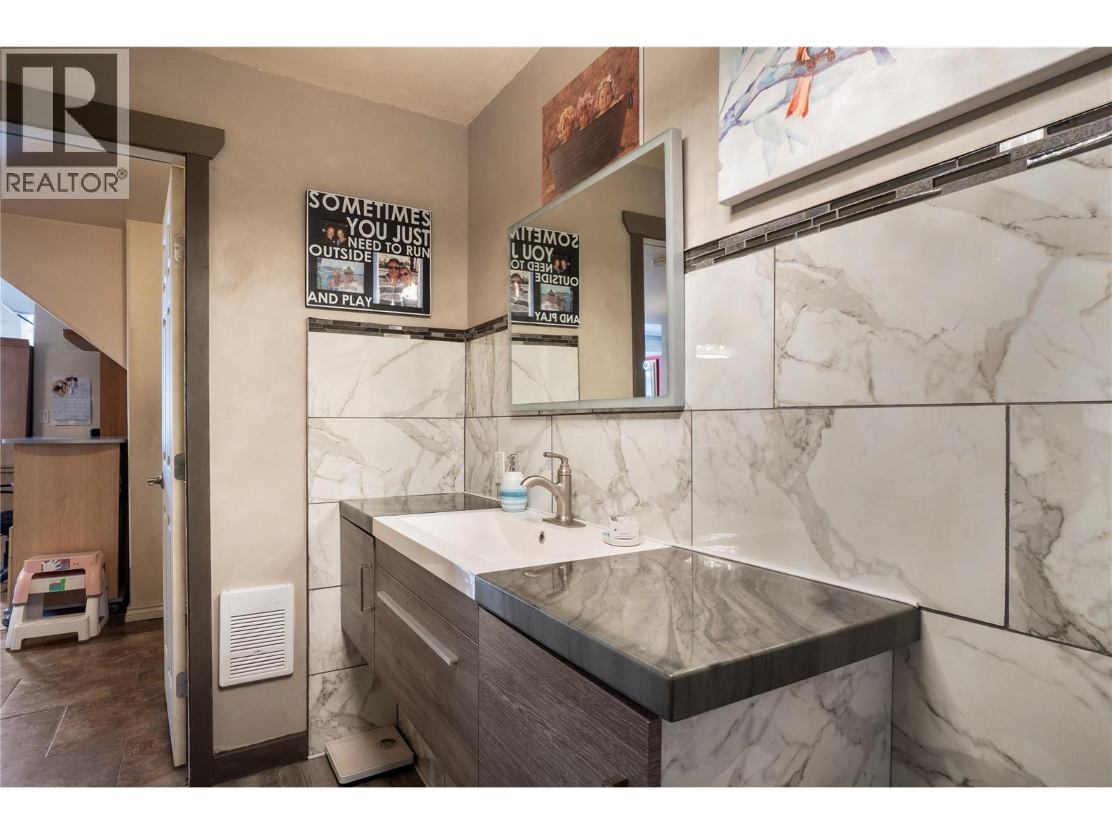 6327 SQUILAX-ANGLEMONT ROAD - 16