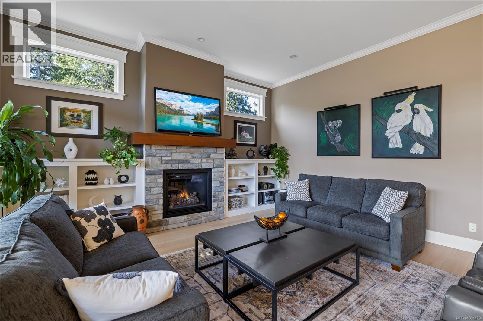 651 EAGLECREST DR - Image 3