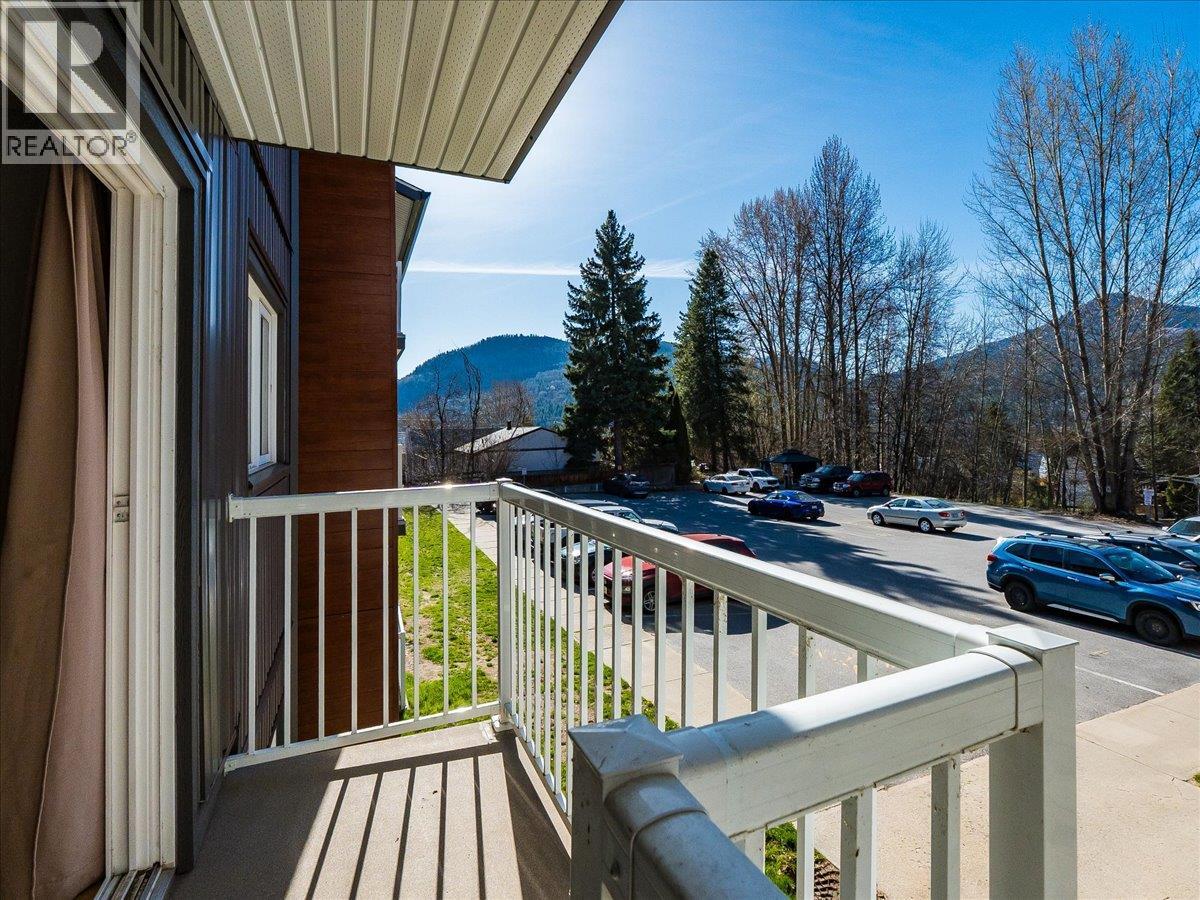 #201 880 WORDSWORTH AVENUE - 15