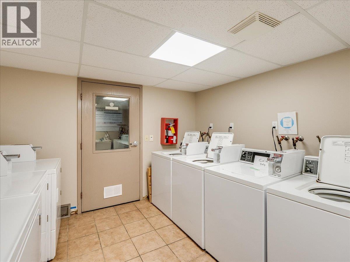 #201 880 WORDSWORTH AVENUE - 31